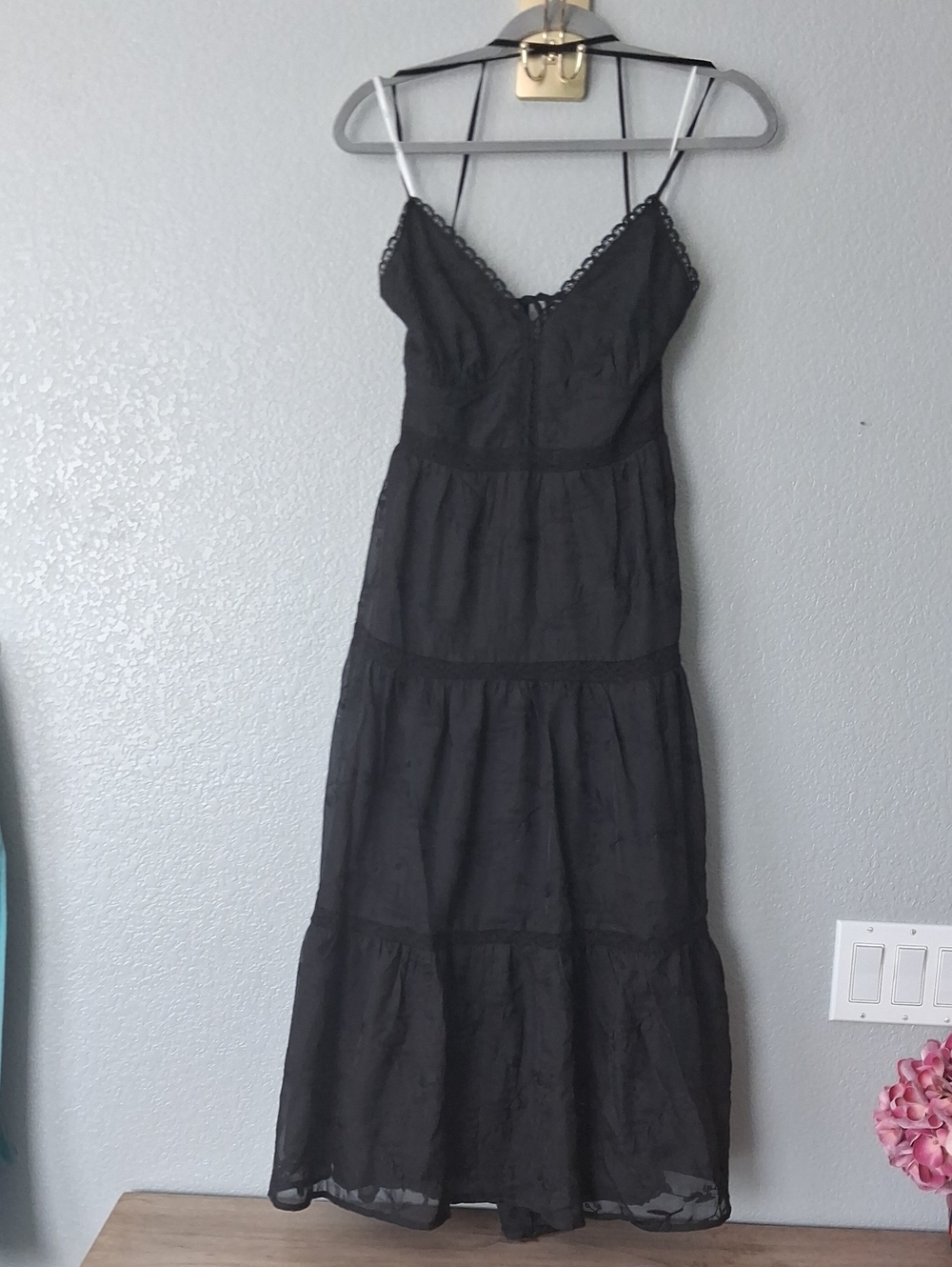 Black Tiered Spaghetti-Strap Midi Dress - Unbranded